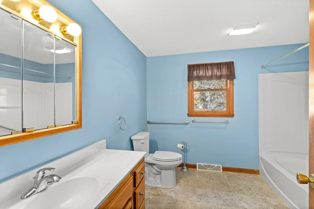 Photo of 33 Sterling Drive