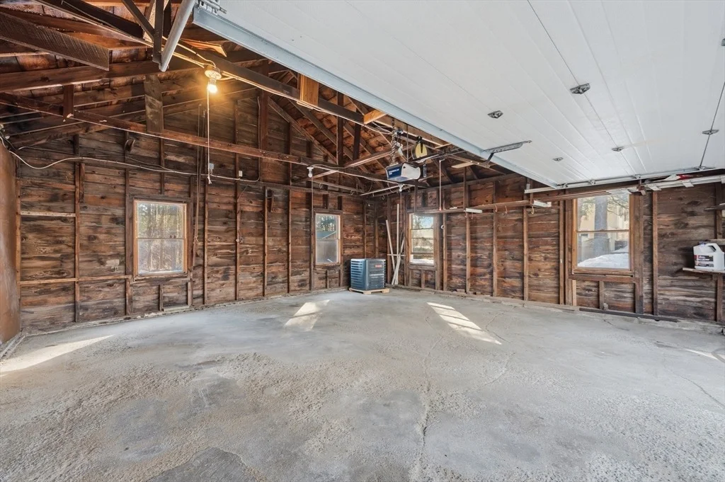 Photo of 76 Beaver Brook Road