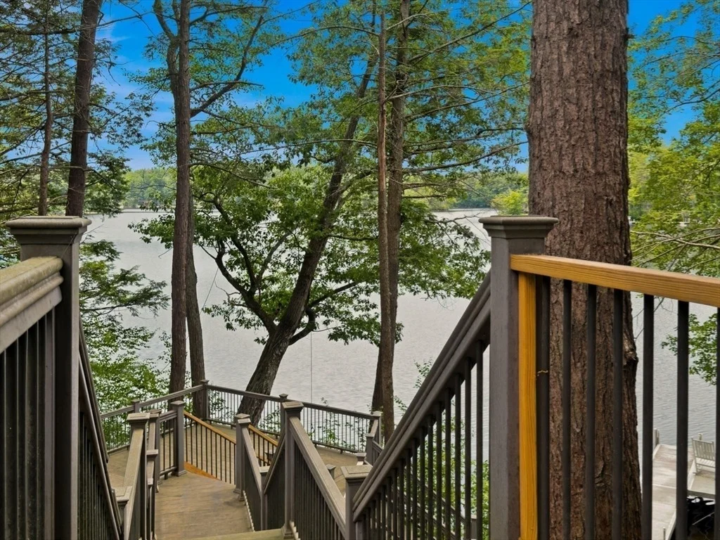 Photo of 70 Warren Ave