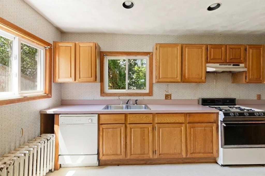 Photo of 12 Lookout St.