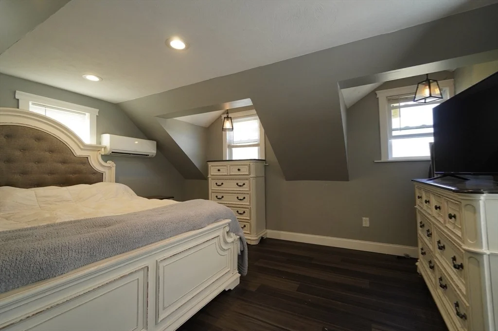 Photo of 25 Cook St