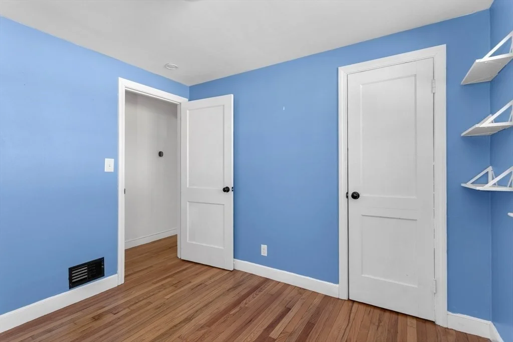 Photo of 81 Edgewater Drive