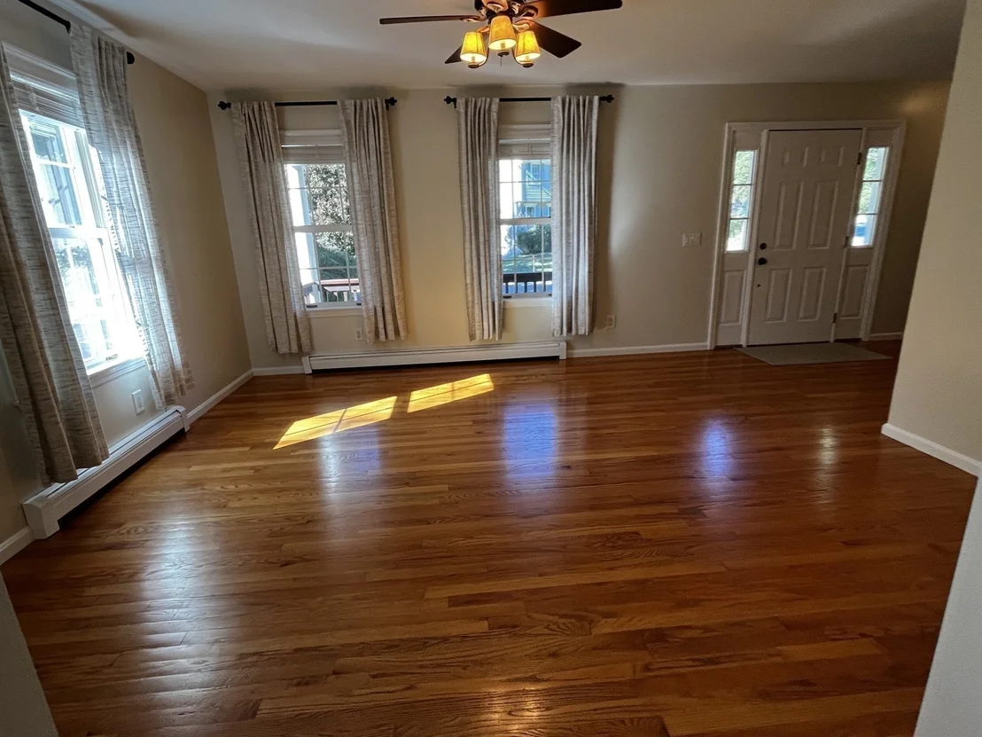 Photo of 8 Pinewood Rd