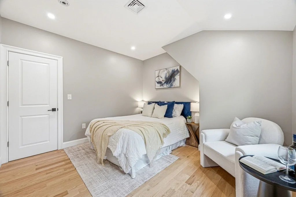 Photo of 63 Russell Rd