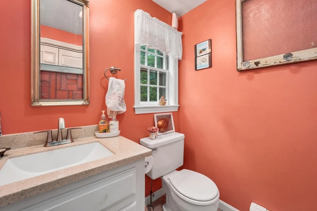 Photo of 7 Barnside Ln