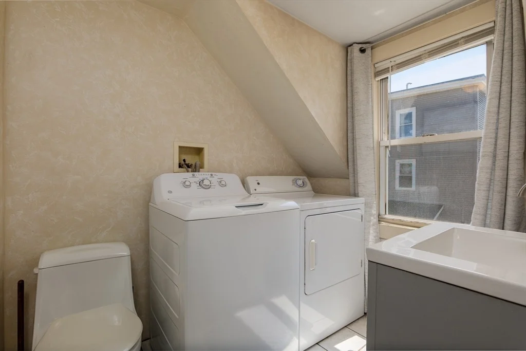 Photo of 9 Raddin St