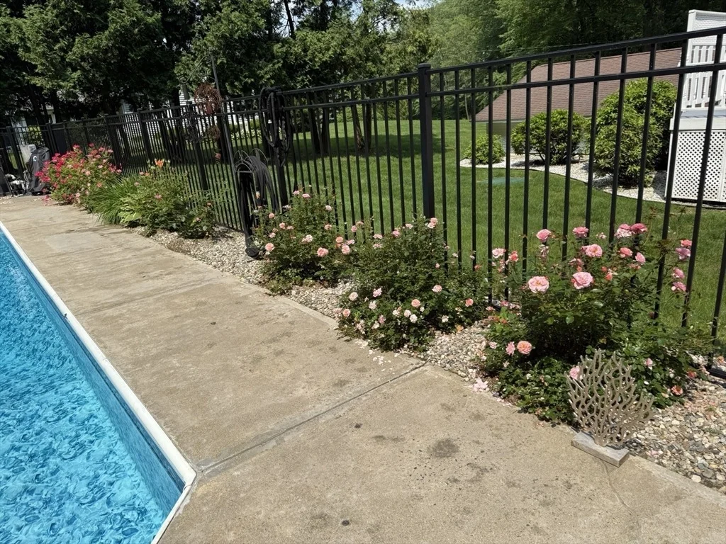 Photo of 697 Florence Road