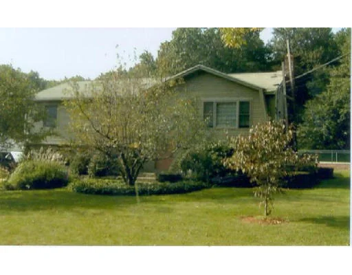 Photo of 307 Mason Road. Ext.