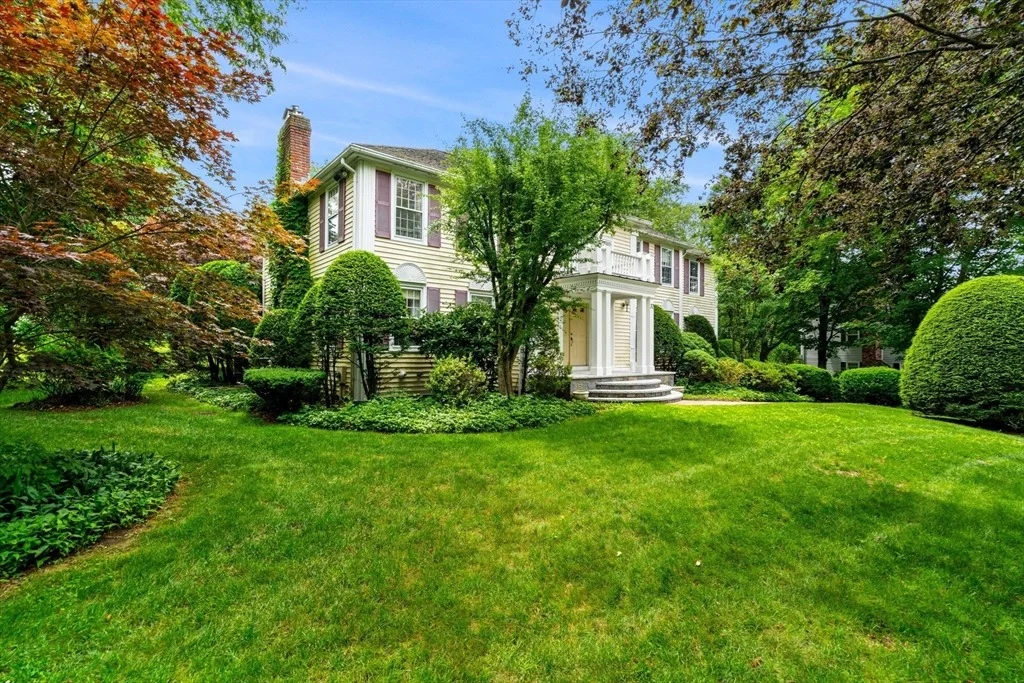 Photo of 32 Monteiro Way