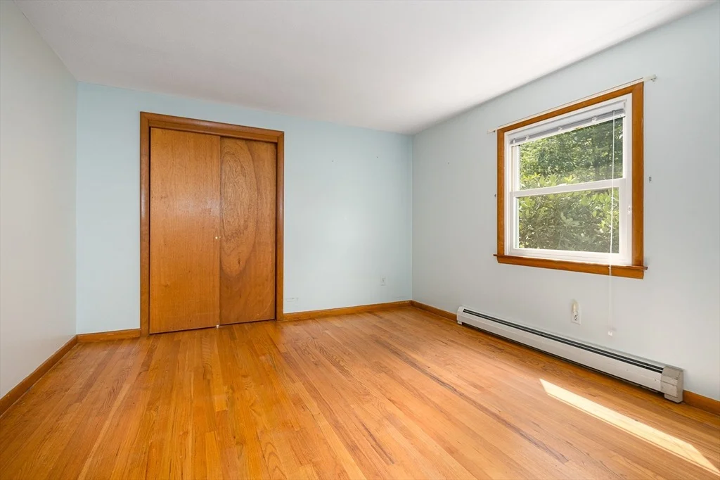 Photo of 124 Pondview Dr
