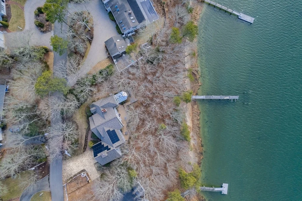 Photo of 204 Clamshell Cove Rd