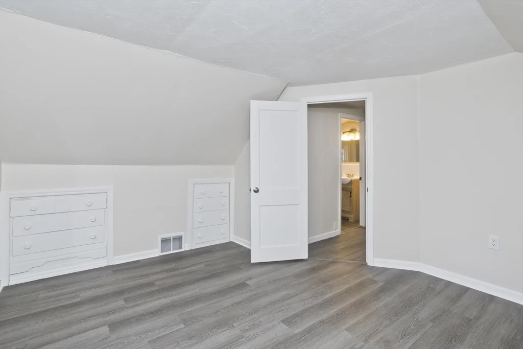 Photo of 99 Massreco St