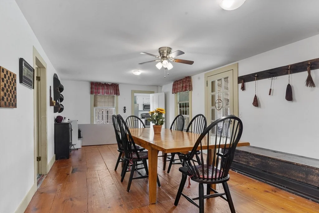 Photo of 340 Sturbridge Rd