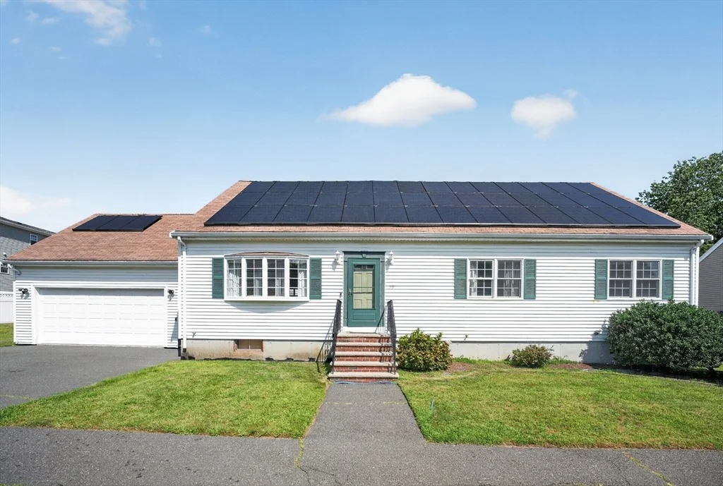 Photo of 79 Emerald Dr