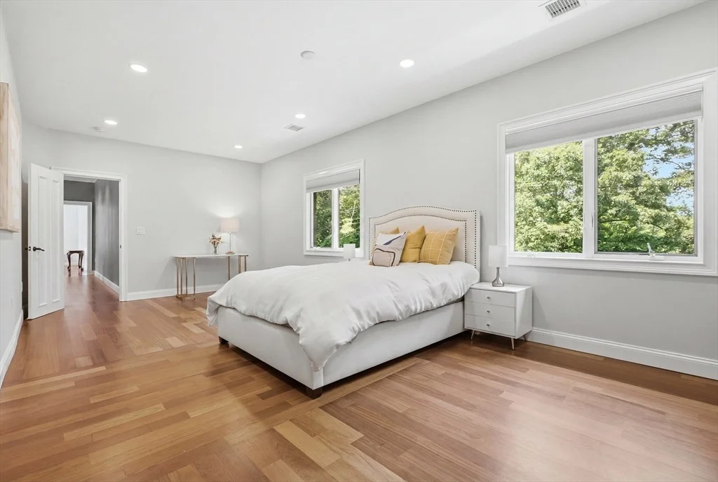 Photo of 8 Janice Ave