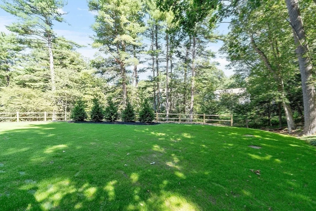 Photo of 140 Revolutionary Road