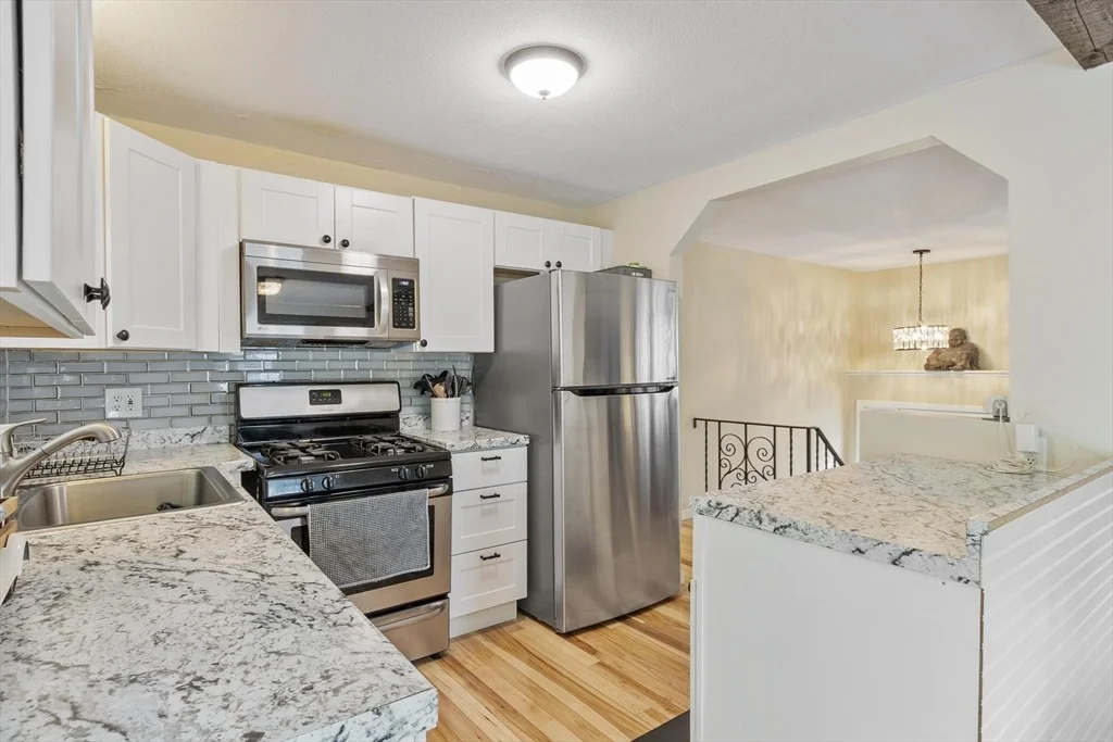 Photo of 27 Dexter Ave