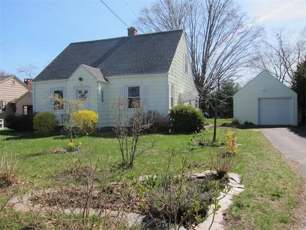Photo of 22 Laflin St