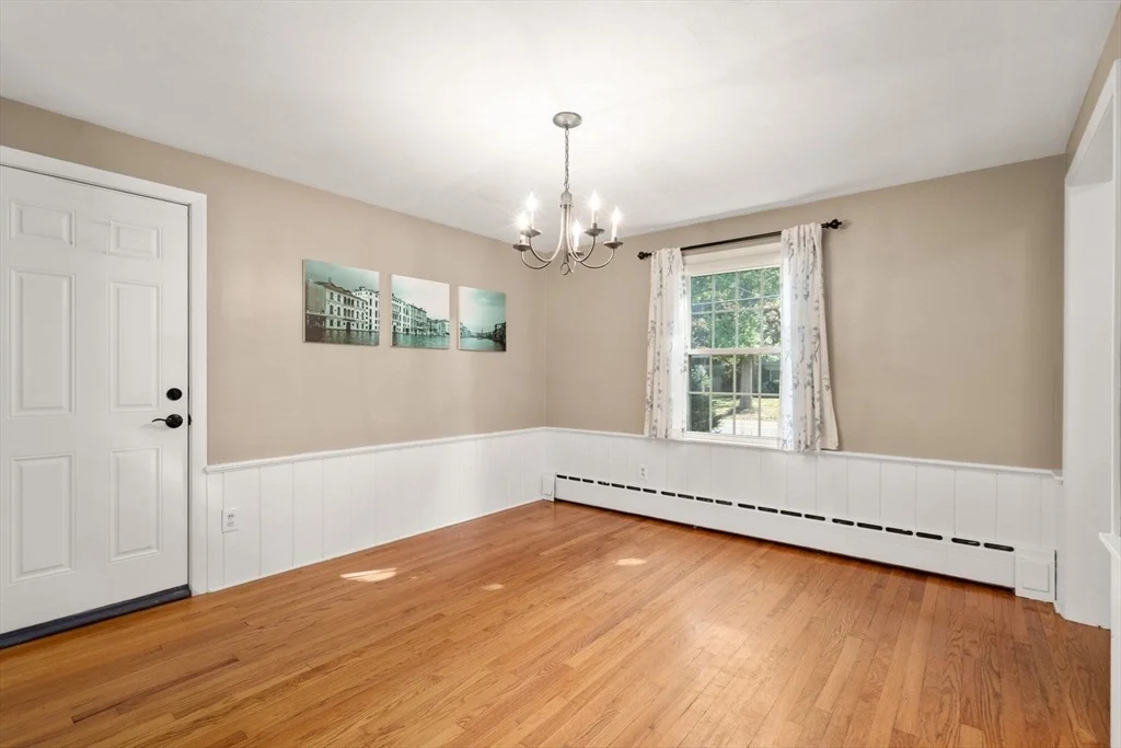 Photo of 144 Burbank Road