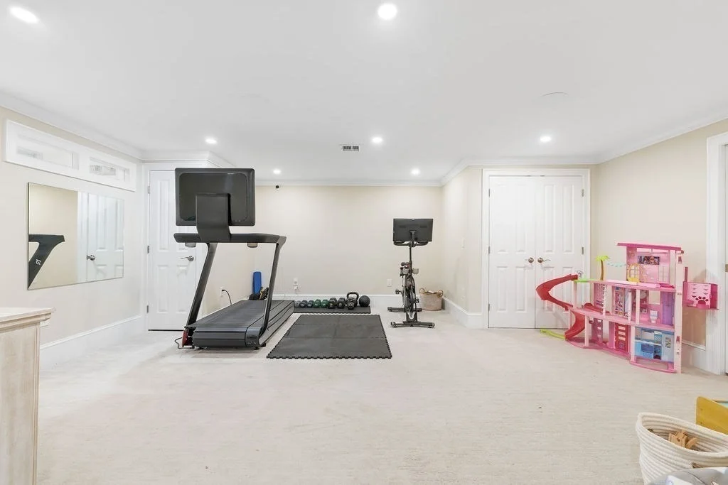 Photo of 100 Nobscot Drive