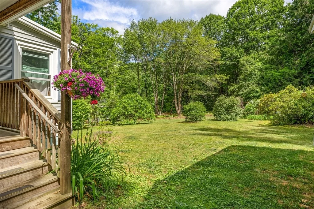 Photo of 294 North Valley Road