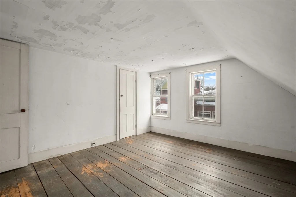 Photo of 235 Arlington St