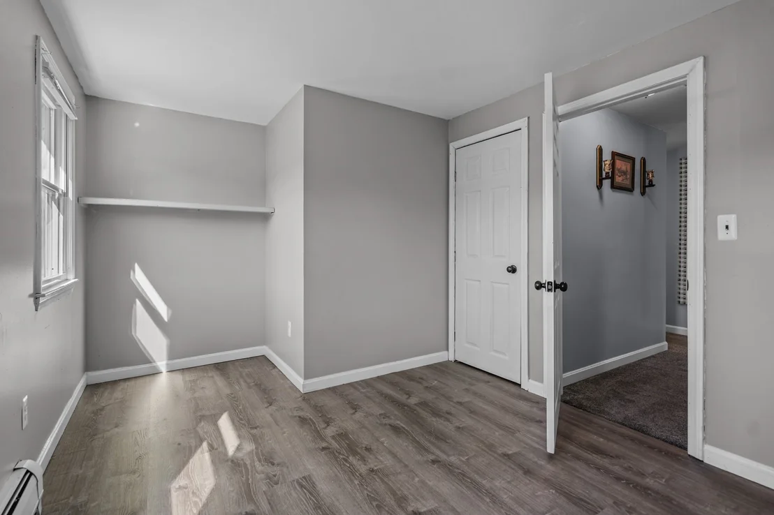 Photo of 105 Freda Ln