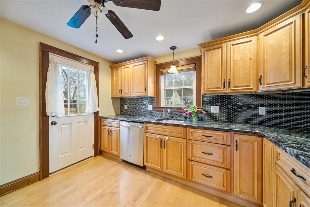 Photo of 24 Dexter St
