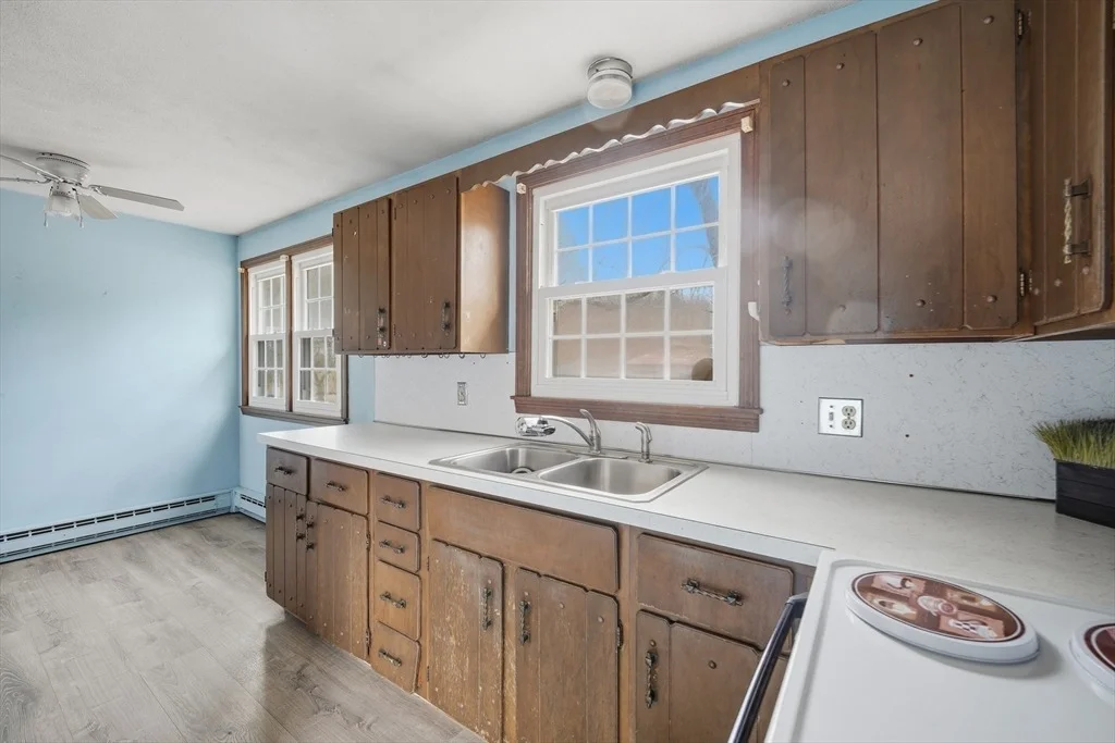 Photo of 8 Metacomet Cir
