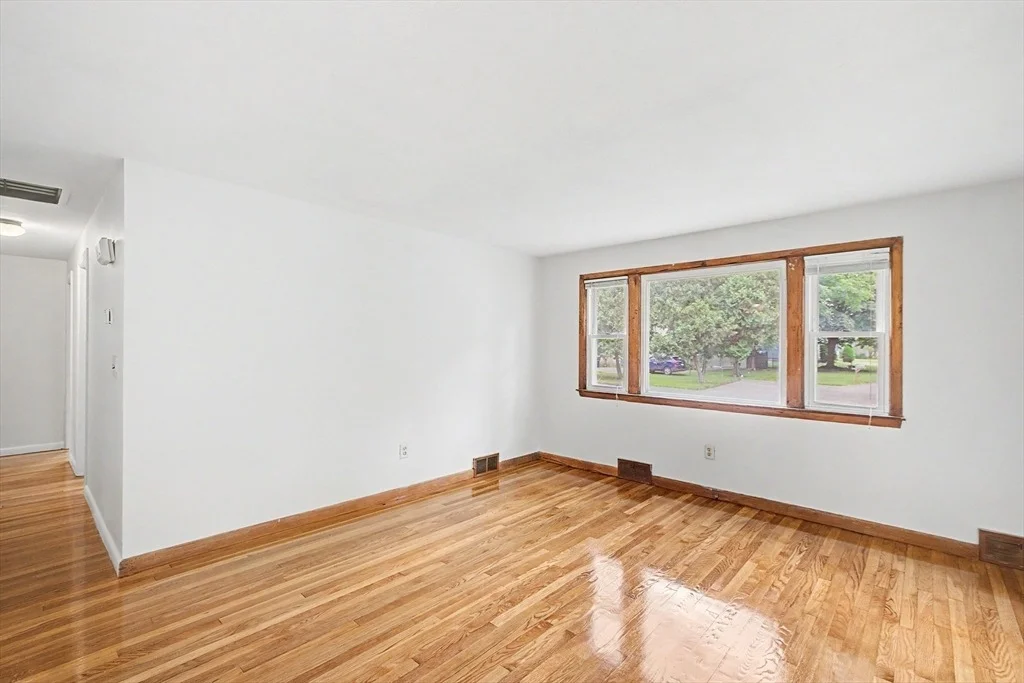 Photo of 9 Moss Rd