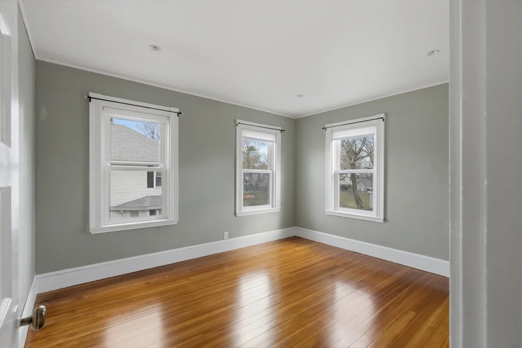 Photo of 83 Franklin St
