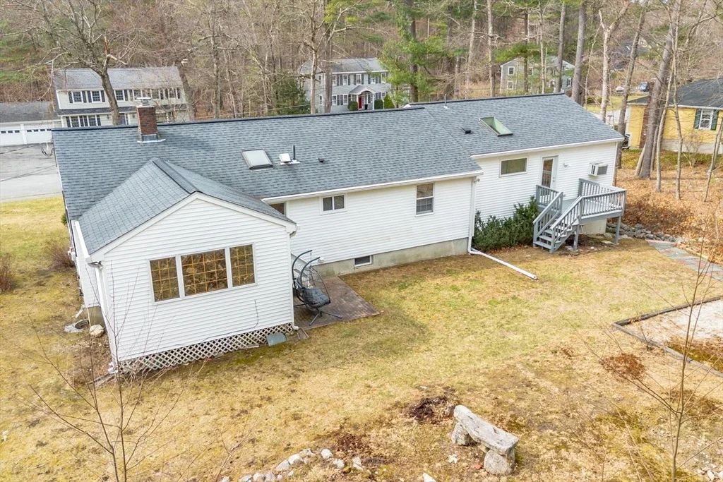 Photo of 10 Lincoln Drive