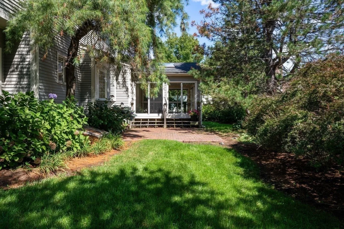 Photo of 14 Powder House Cir