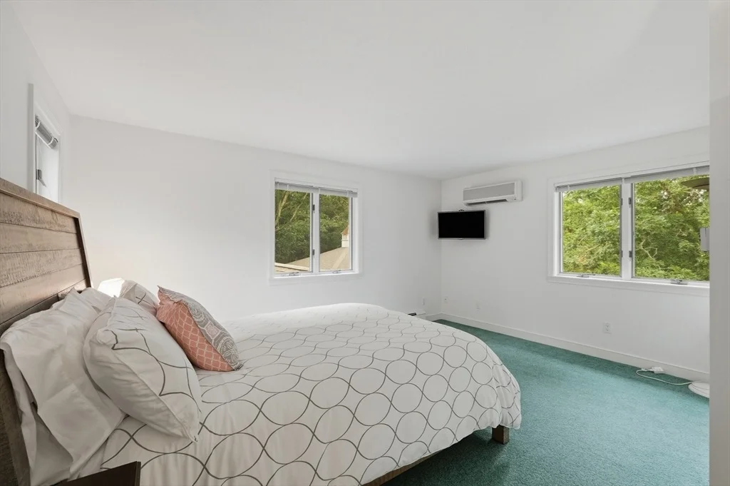 Photo of 34 Shirley Point Rd
