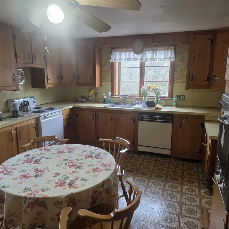 Photo of 30 Woodcrest Road