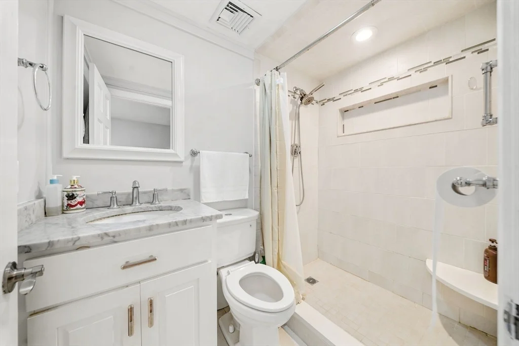 Photo of 15 High Plain Sts