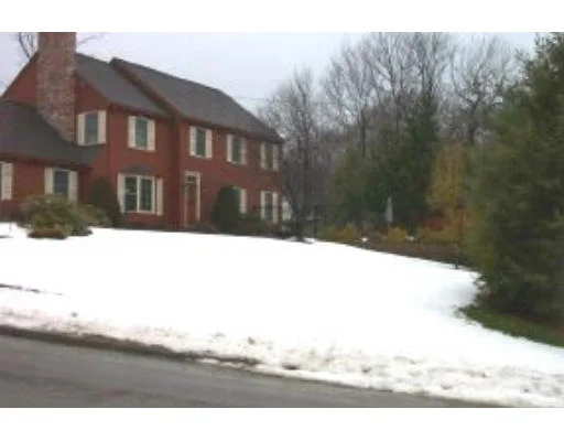 Photo of 2 Grove Heights Dr