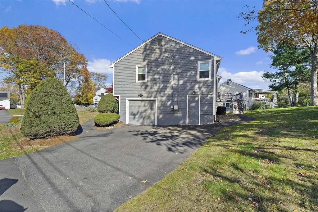 Photo of 40 Linden Park Dr