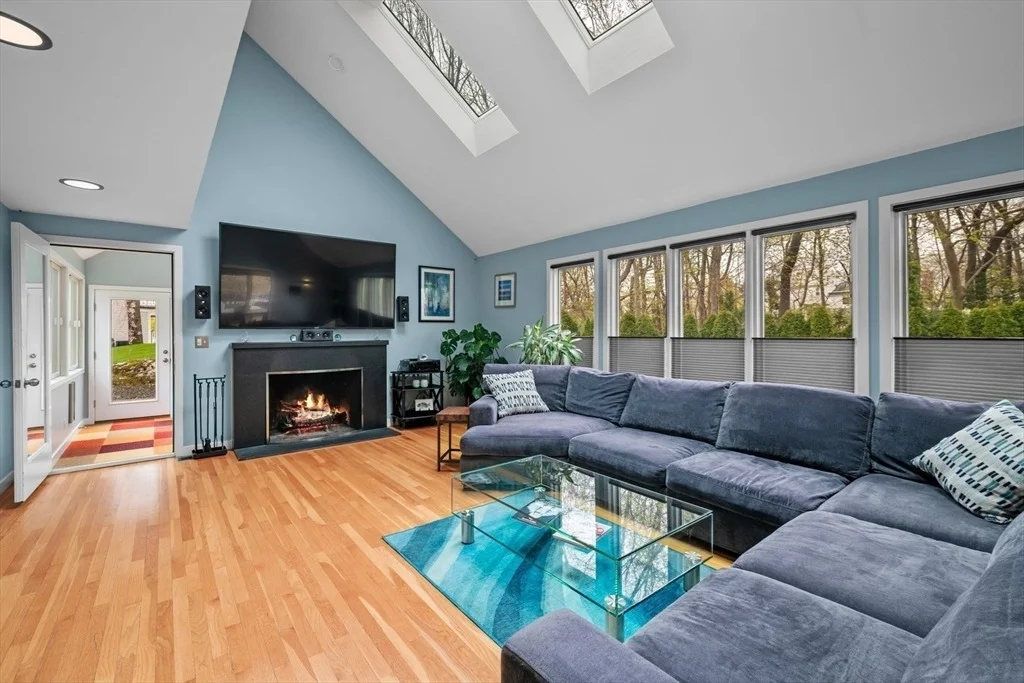 Photo of 3 Beacon Heights Ln
