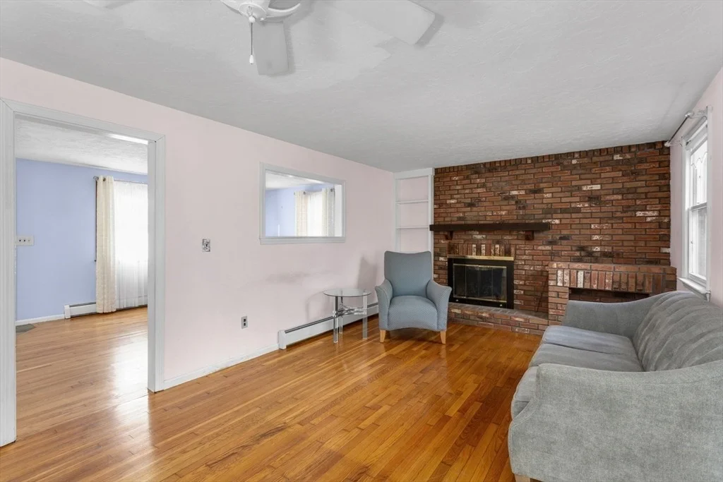 Photo of 955 Summer Street