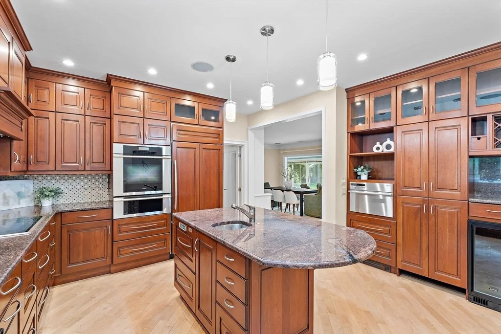 Photo of 1 Knollwood Dr