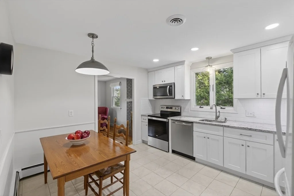 Photo of 16 Eastmount Road
