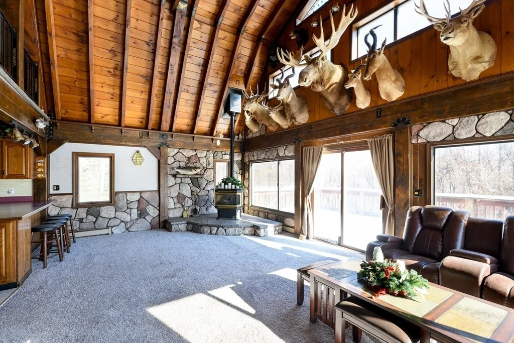 Photo of 375 Belchertown Rd