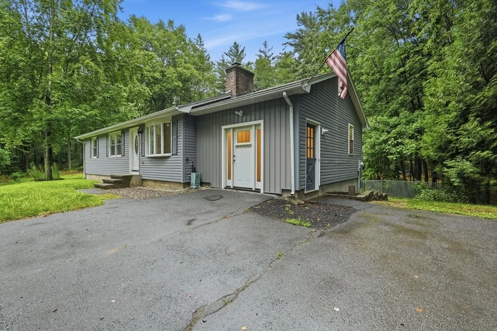 Photo of 226 Plumtree Rd