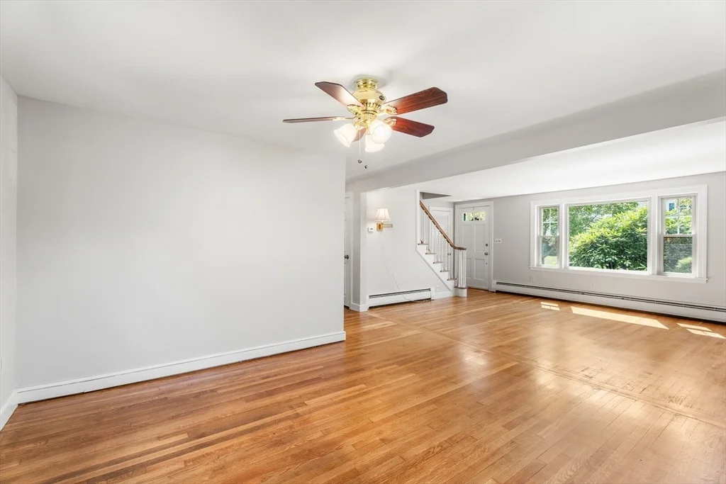 Photo of 20 Oakhurst Rd.