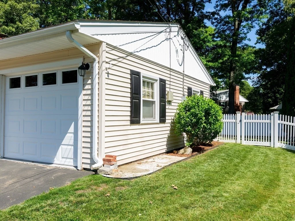 Photo of 42 Bruce Road