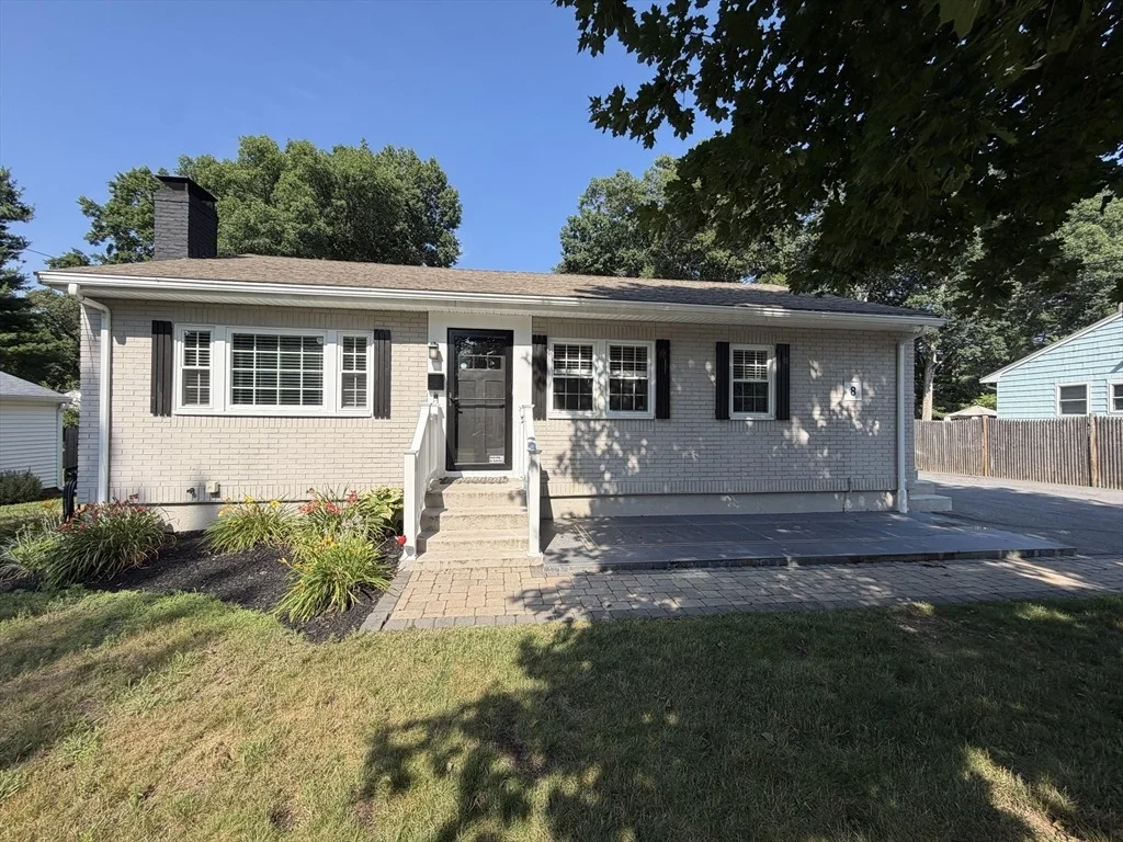 Photo of 8 Fairbrook Rd