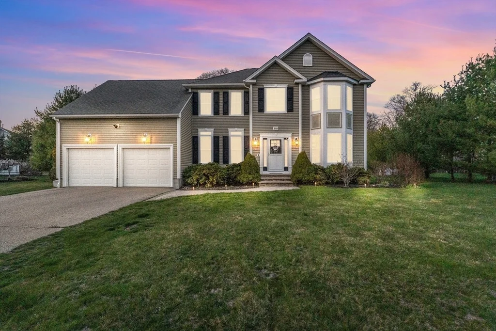 Photo of 368 Cottrell Rd
