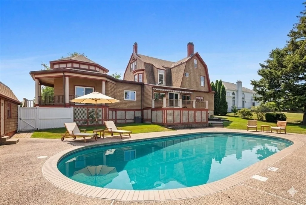 Photo of 372 Ocean Avenue