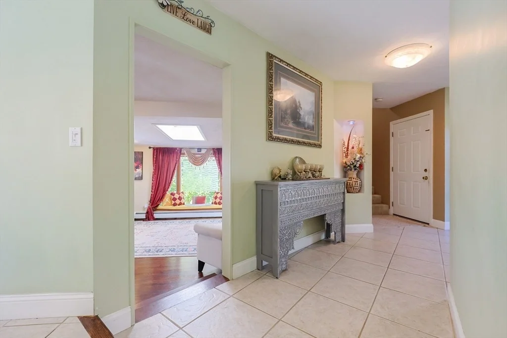 Photo of 2 Rhodes Ave